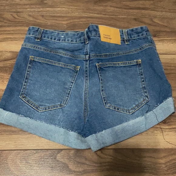 jean shorts - Picture 2 of 3